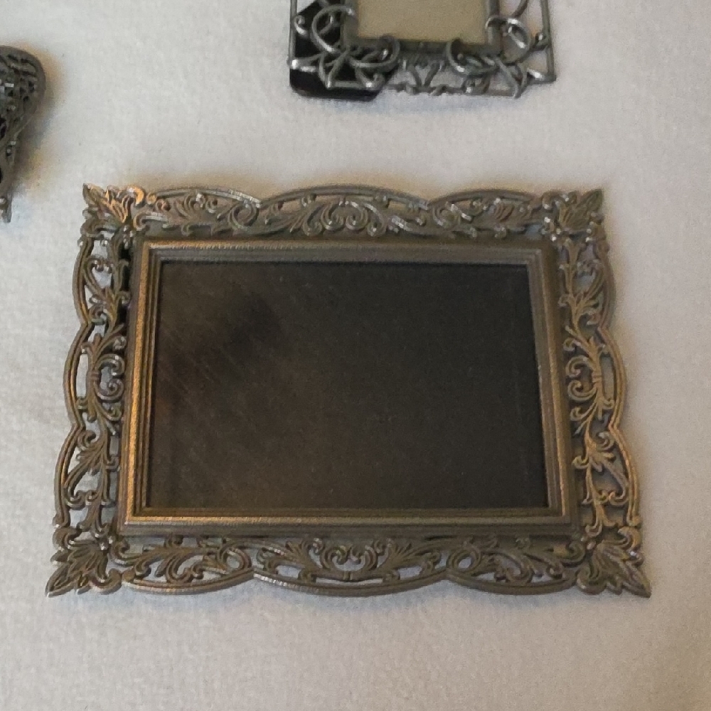 Vintage Silver-Tone Decorative Picture Frame Set - Silver - Picture 2 of 8